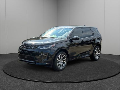 Used 2022 Land Rover Discovery Sport SE R-Dynamic image 3