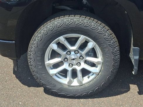 Used 2022 Chevrolet Silverado 1500 RST AWD/4WD image 9
