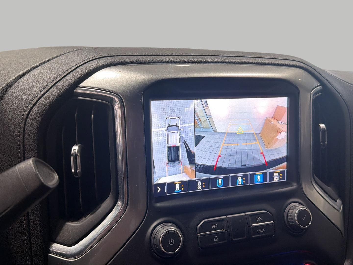 Used 2021 Chevrolet Silverado 2500 LTZ w/ LTZ Plus Package AWD/4WD image 17