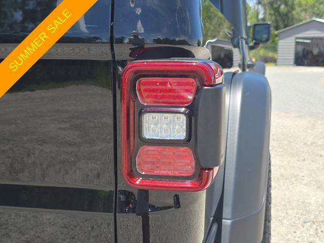 Used 2026 Jeep Gladiator Mojave AWD/4WD image 8
