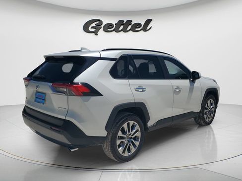 Used 2019 Toyota RAV4 Limited w/ Cold Weather Package FWD image 5