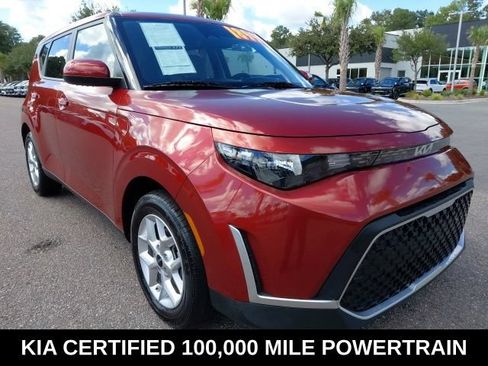 Certified 2025 Kia Soul LX w/ LX Technology Package FWD image 3