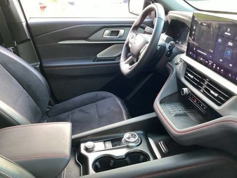 Used 2025 Ford Explorer ST w/ Sun And Sound Package AWD/4WD image 22