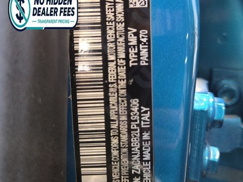 Used 2020 Jeep Renegade Latitude FWD image 25