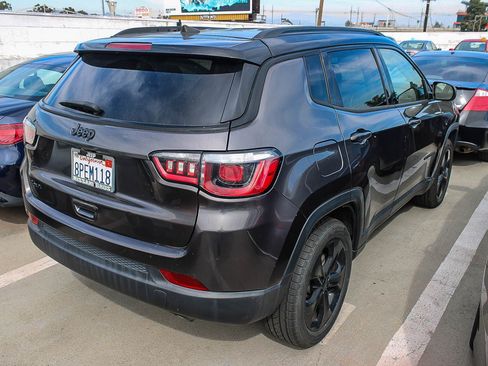 Used 2020 Jeep Compass Latitude image 5