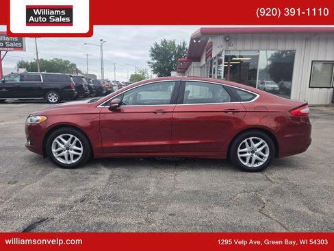 Used 2014 Ford Fusion SE w/ Equipment Group 202A FWD image 6