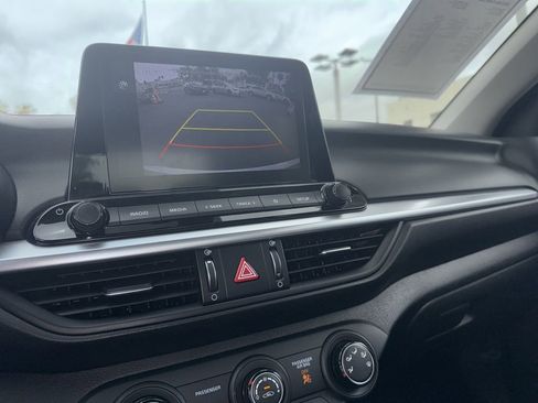 Used 2022 Kia Forte LXS w/ LXS Technology Package image 28