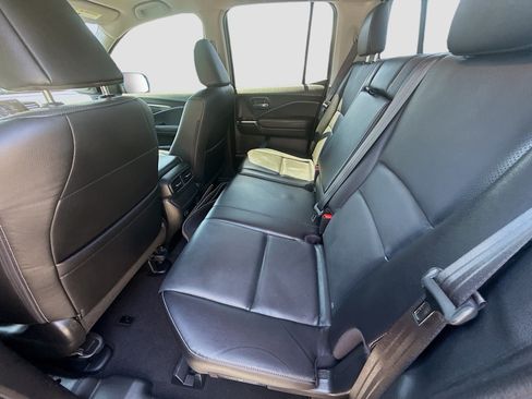 Certified 2025 Honda Ridgeline RTL image 23