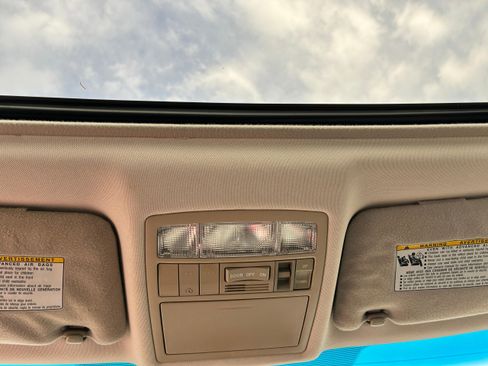 Used 2009 Toyota Camry FWD image 18