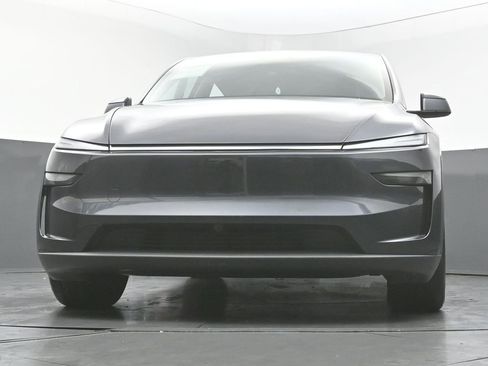 Used 2026 Tesla Model Y Long Range image 45