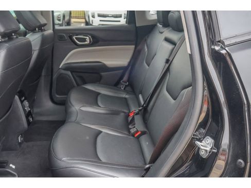 Used 2022 Jeep Compass Limited w/ Sun and Sound Group image 17