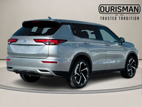 Used 2024 Mitsubishi Outlander SE image 5