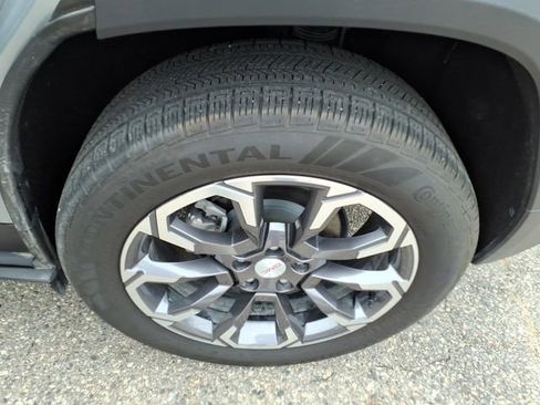 Used 2025 GMC Terrain Elevation w/ Elevation Premium Package AWD/4WD image 21