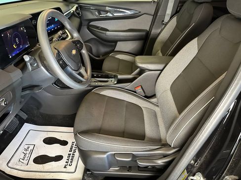 Used 2024 Chevrolet TrailBlazer LS w/ LS Convenience Package FWD image 20
