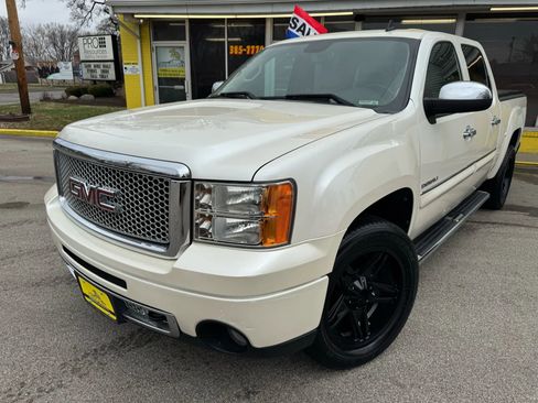 Used 2011 GMC Sierra 1500 Denali image 2