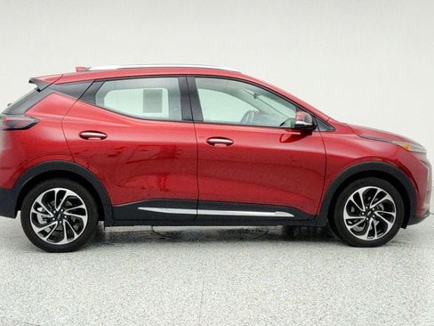 Used 2023 Chevrolet Bolt EUV Premier image 4