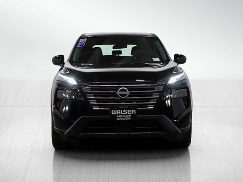 Used 2025 Nissan Rogue SV image 8