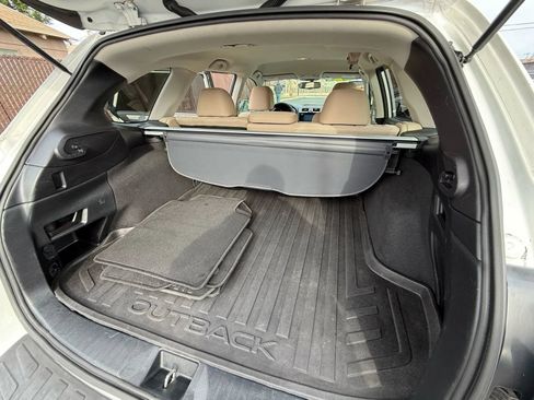 Used 2015 Subaru Outback 2.5i Premium AWD/4WD image 11