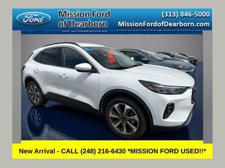 Used 2025 Ford Escape Platinum AWD/4WD video 1