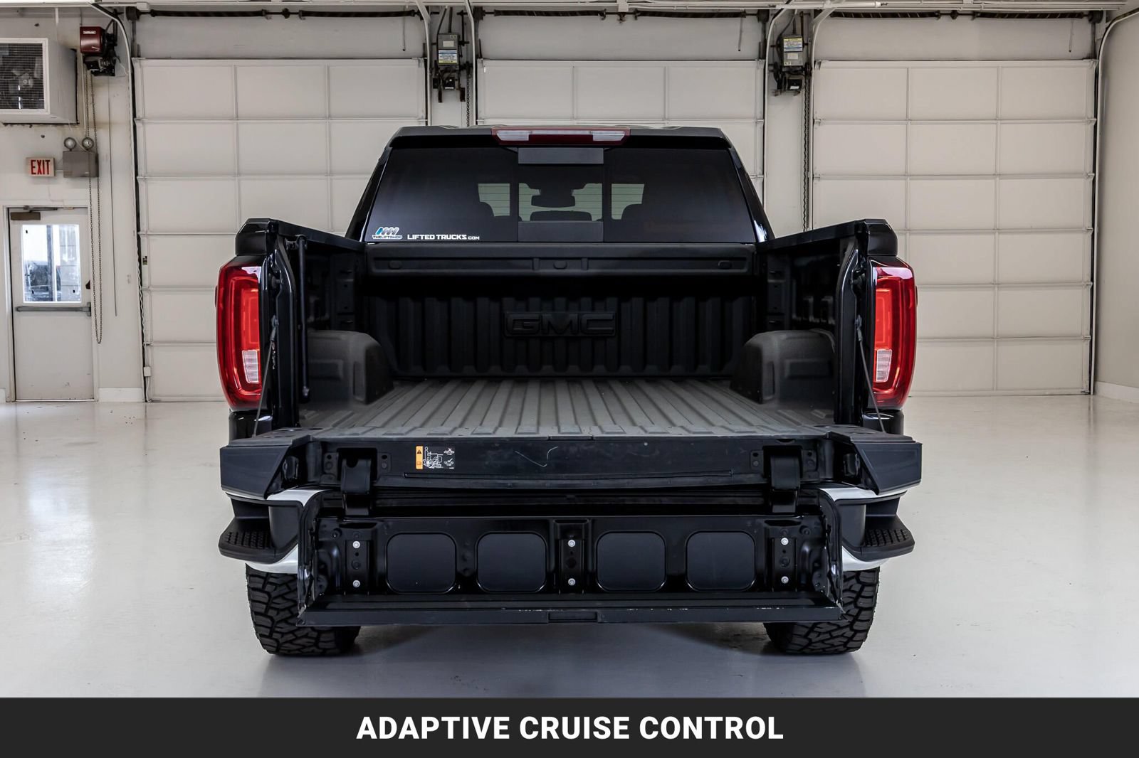 Used 2024 GMC Sierra 1500 SLT AWD/4WD image 10