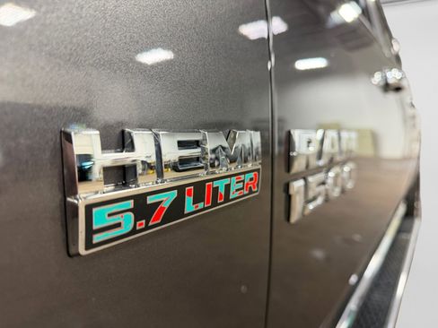 Used 2017 RAM 1500 Limited AWD/4WD image 12