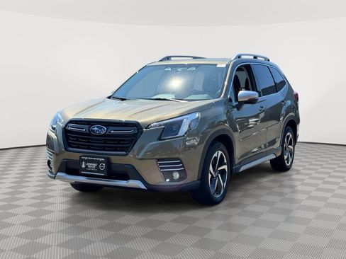 Used 2023 Subaru Forester Touring AWD/4WD image 2