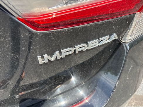 Used 2018 Subaru Impreza 2.0i AWD/4WD image 12