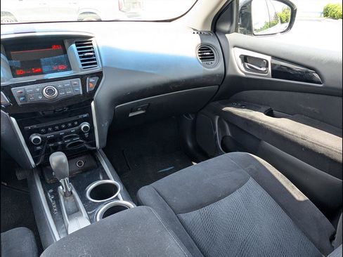 Used 2014 Nissan Pathfinder S FWD image 9