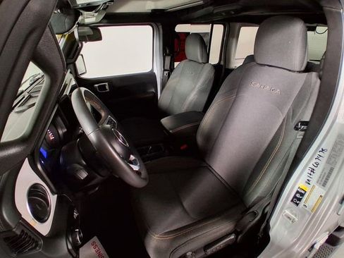 Used 2024 Jeep Wrangler Unlimited Sahara image 10