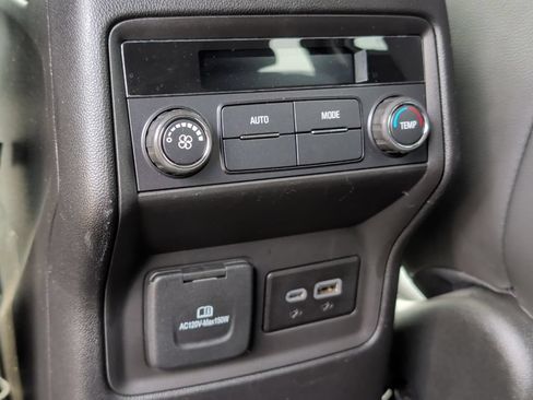 Used 2023 GMC Acadia SLT AWD/4WD image 32