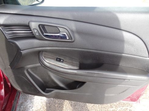 Used 2015 Chevrolet Malibu LT image 36