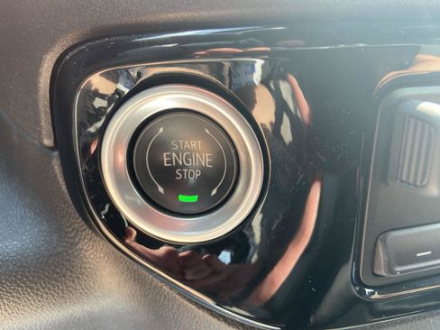 Used 2025 GMC Sierra 1500 Elevation w/ LPO, Elevation Black Package AWD/4WD image 36