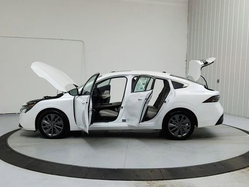 New 2026 Nissan Sentra SL w/ Floor Mat Package FWD image 12