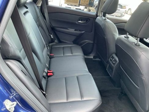 Used 2023 Nissan Rogue SL image 16