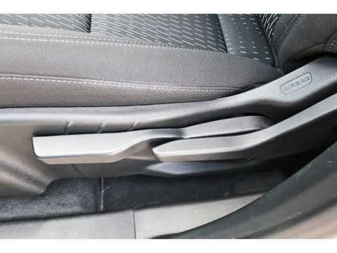 Used 2026 Chevrolet Equinox LT FWD image 27