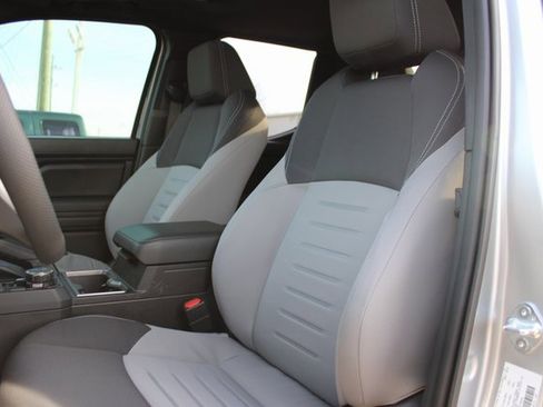 Used 2025 Toyota Tacoma Limited image 28