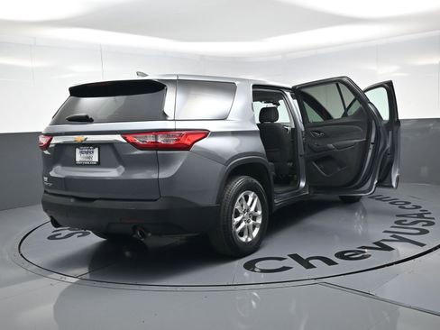 Used 2021 Chevrolet Traverse LS image 25