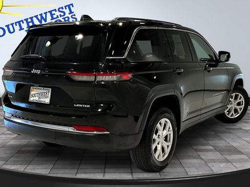 Used 2022 Jeep Grand Cherokee Limited image 6