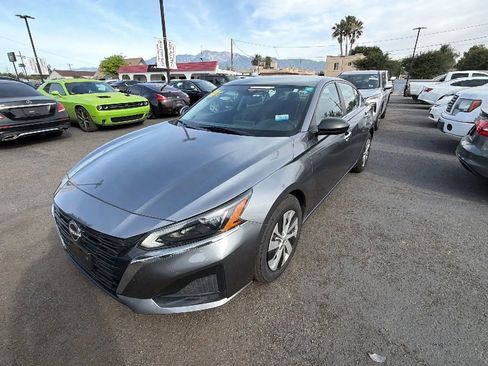 Used 2024 Nissan Altima 2.5 S image 1
