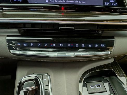 Certified 2024 Cadillac Escalade Premium Luxury w/ LPO, Floor Liner Package AWD/4WD image 23