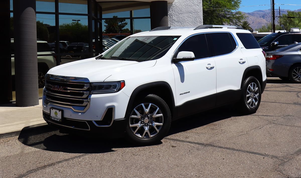 Used 2020 GMC Acadia SLT w/ LPO, Cargo Package FWD image 2