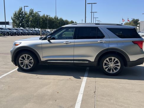 Used 2020 Ford Explorer Limited image 7