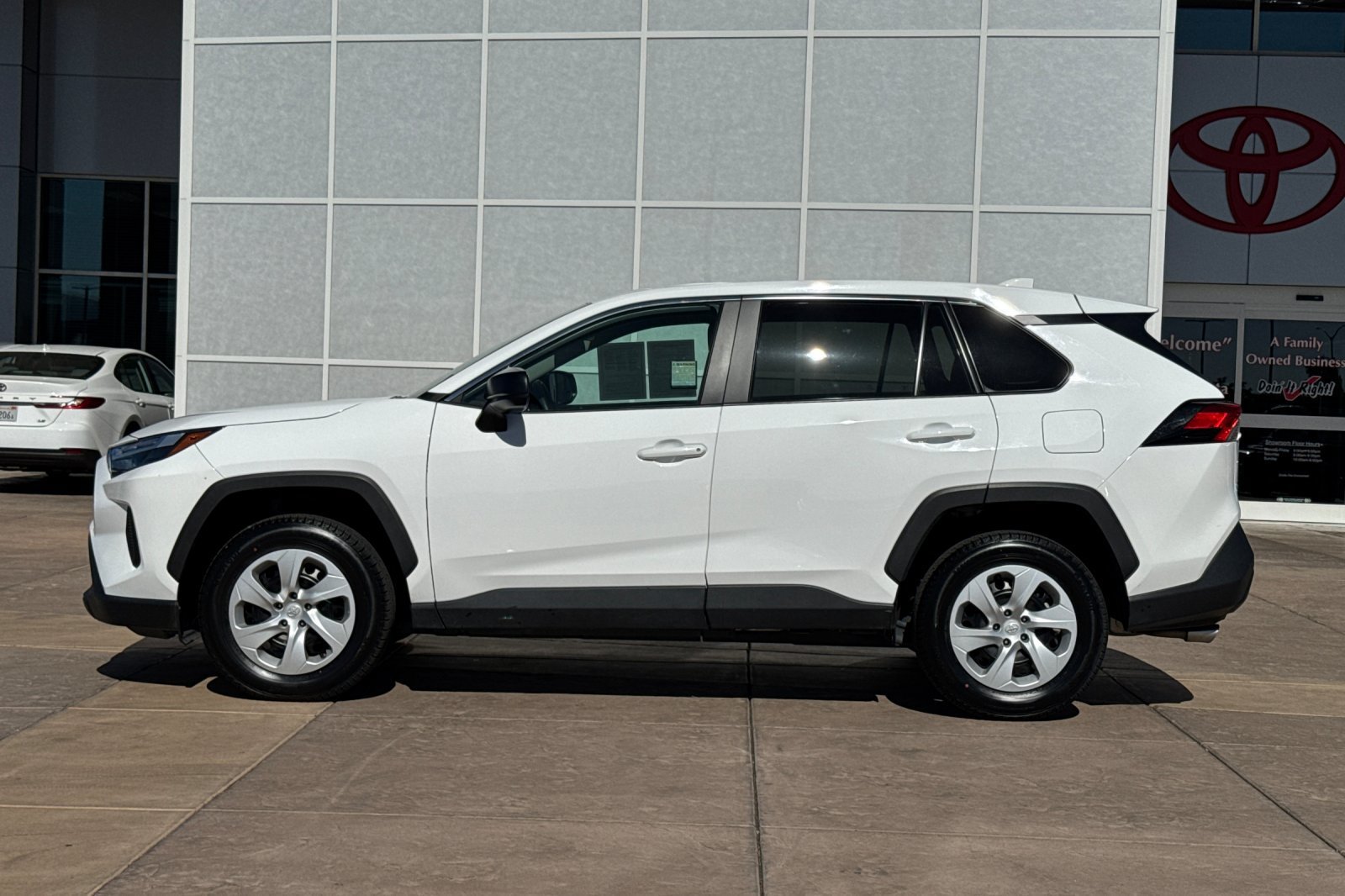 Certified 2025 Toyota RAV4 LE AWD/4WD image 8