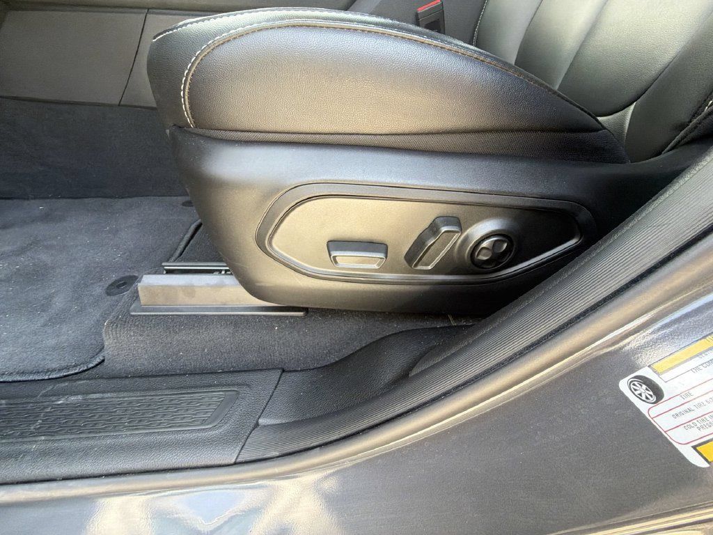 Used 2025 Jeep Grand Cherokee Limited RWD image 9