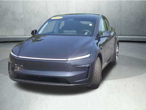 Used 2026 Tesla Model Y Long Range AWD/4WD image 31