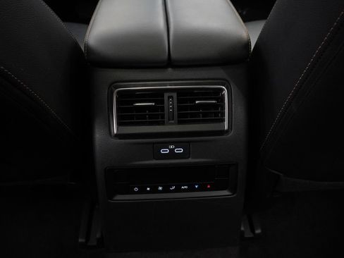 Used 2024 MAZDA CX-90 3.3 Turbo w/ Premium Package image 31