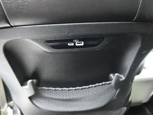 Used 2023 Chrysler Pacifica Touring-L image 31