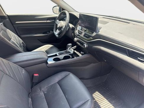 Certified 2024 Nissan Altima 2.5 SR w/ SR Premium Package FWD image 12