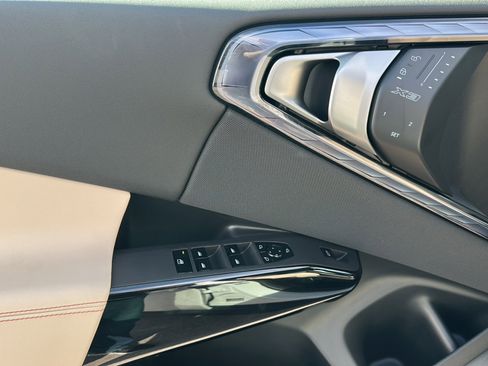 New 2026 BMW X3 xDrive30 w/ Premium Package image 14