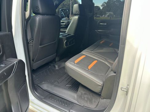 Used 2022 GMC Sierra 2500 AT4 w/ AT4 Preferred Package AWD/4WD image 19